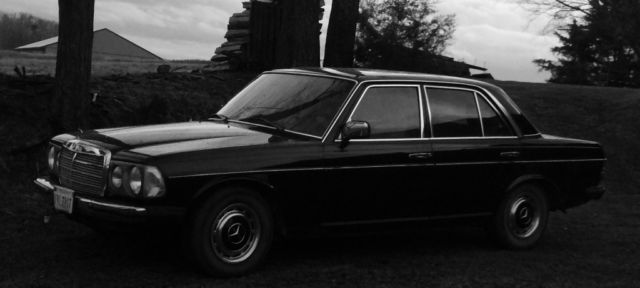 1977 Mercedes-Benz 200-Series Chrome - photo 8