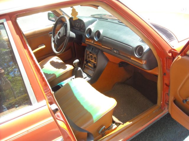 1977 Mercedes-Benz 200-Series 240d - photo 12