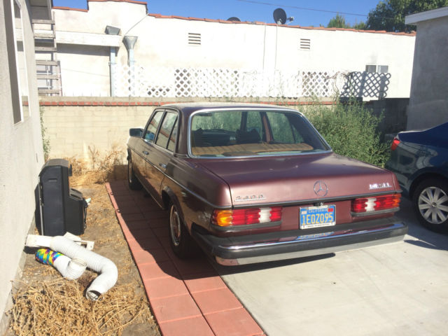 1977 Mercedes-Benz 200-Series 240d - photo 5