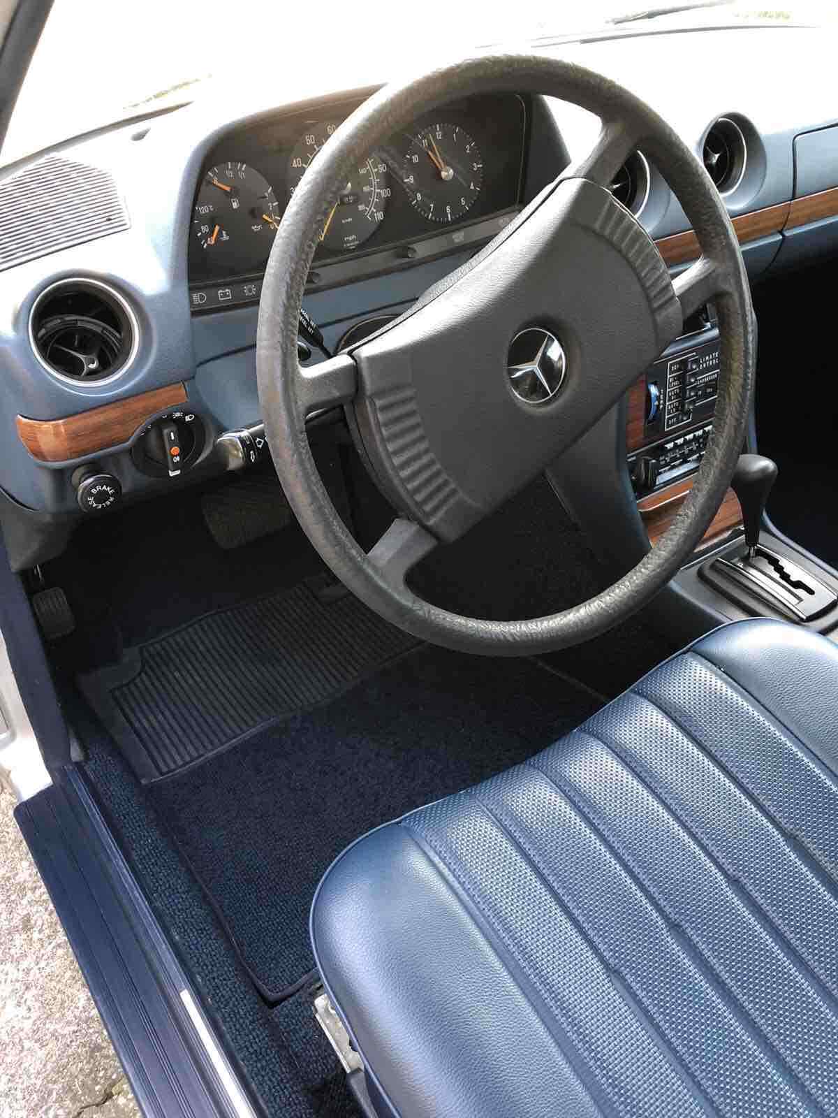 1977 Mercedes-Benz 300D blue - photo 11