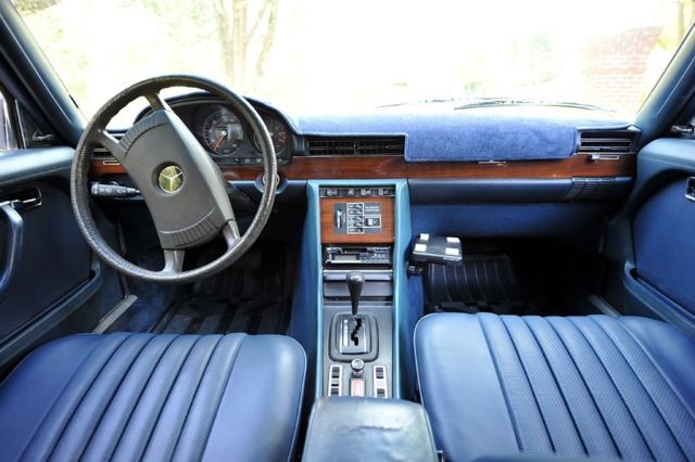 1977 Mercedes-Benz 400-Series - photo 3