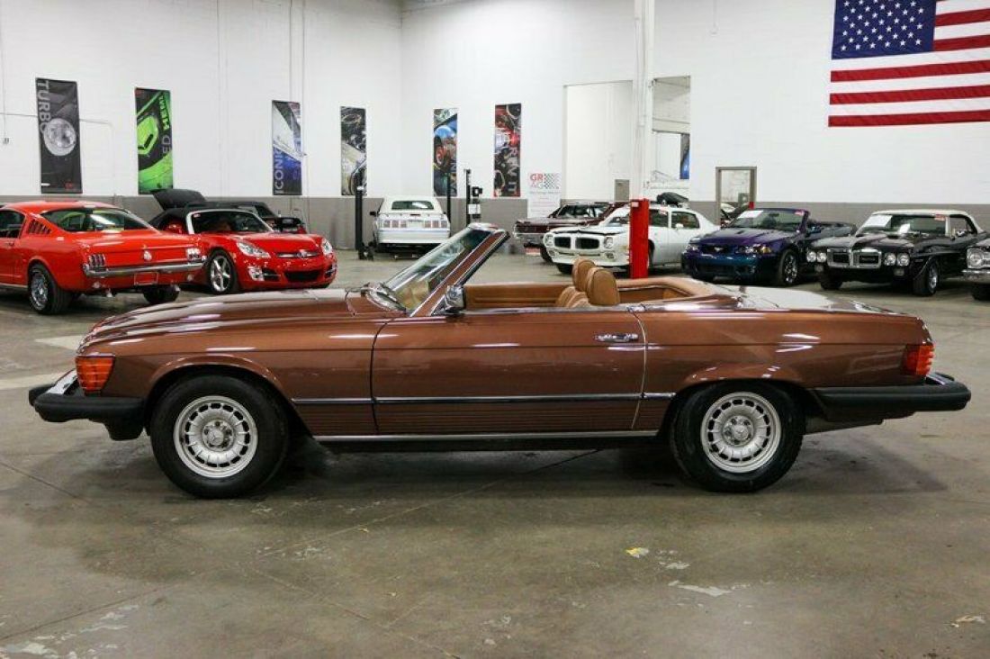 1977 Mercedes-Benz SL-Class - photo 2