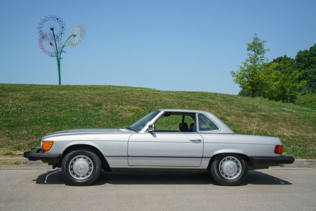 1977 Mercedes-Benz SL-Class Convertible - photo 10