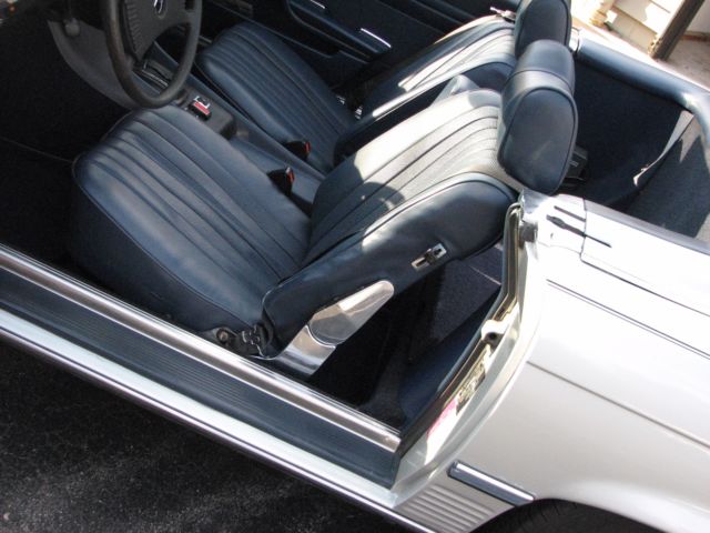 1977 Mercedes-Benz SL-Class Convertible - photo 9