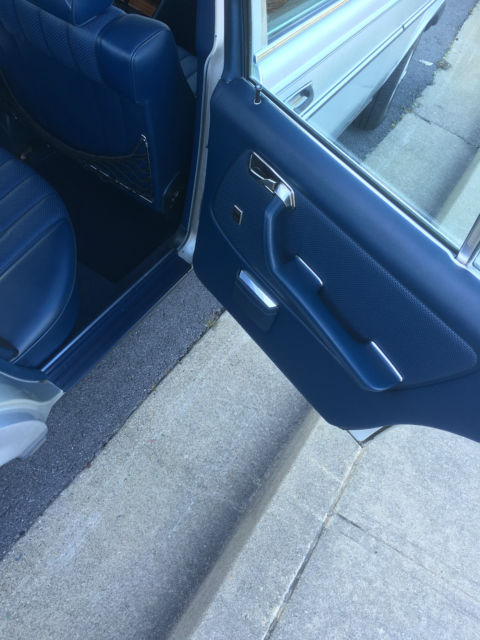 1977 Mercedes-Benz 200-Series - photo 10