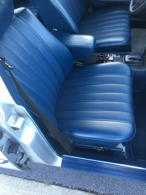 1977 Mercedes-Benz 200-Series - photo 12