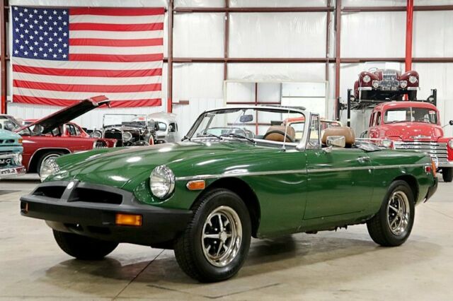 1977 MG B Convertible 41733 Miles Brooklands Green Convertible 1.8L Inline-4 4-S 1977 MG MGB Convertible