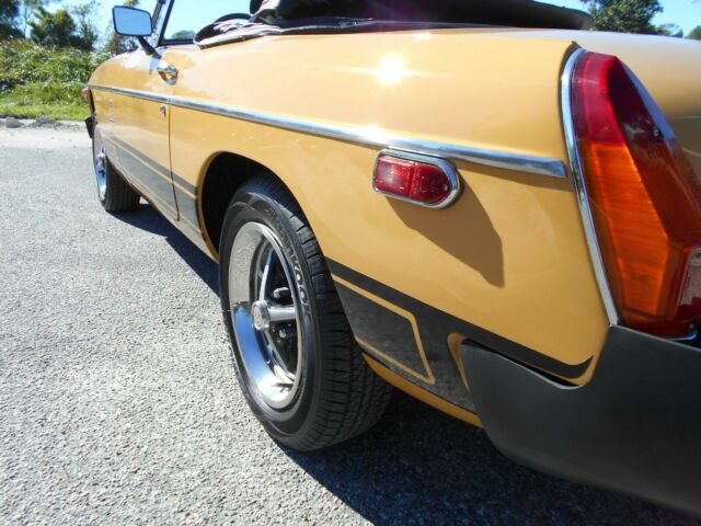 1977 MG MGB Convrtible - photo 6