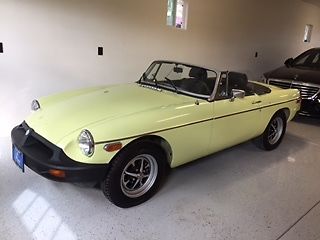 1977 MG MGB CONVERTIBLE 1.8L 1977 MG MGB 2 DOOR