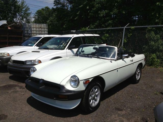 1977 MG MGB - photo 2