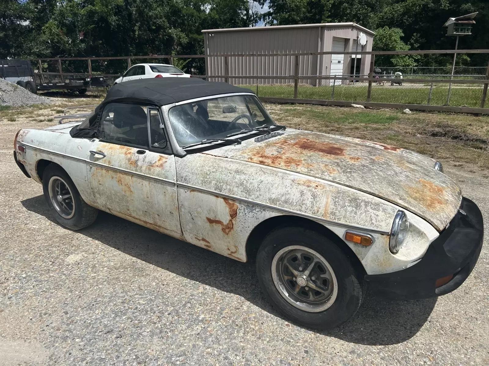 1977 MG MGB - photo 2