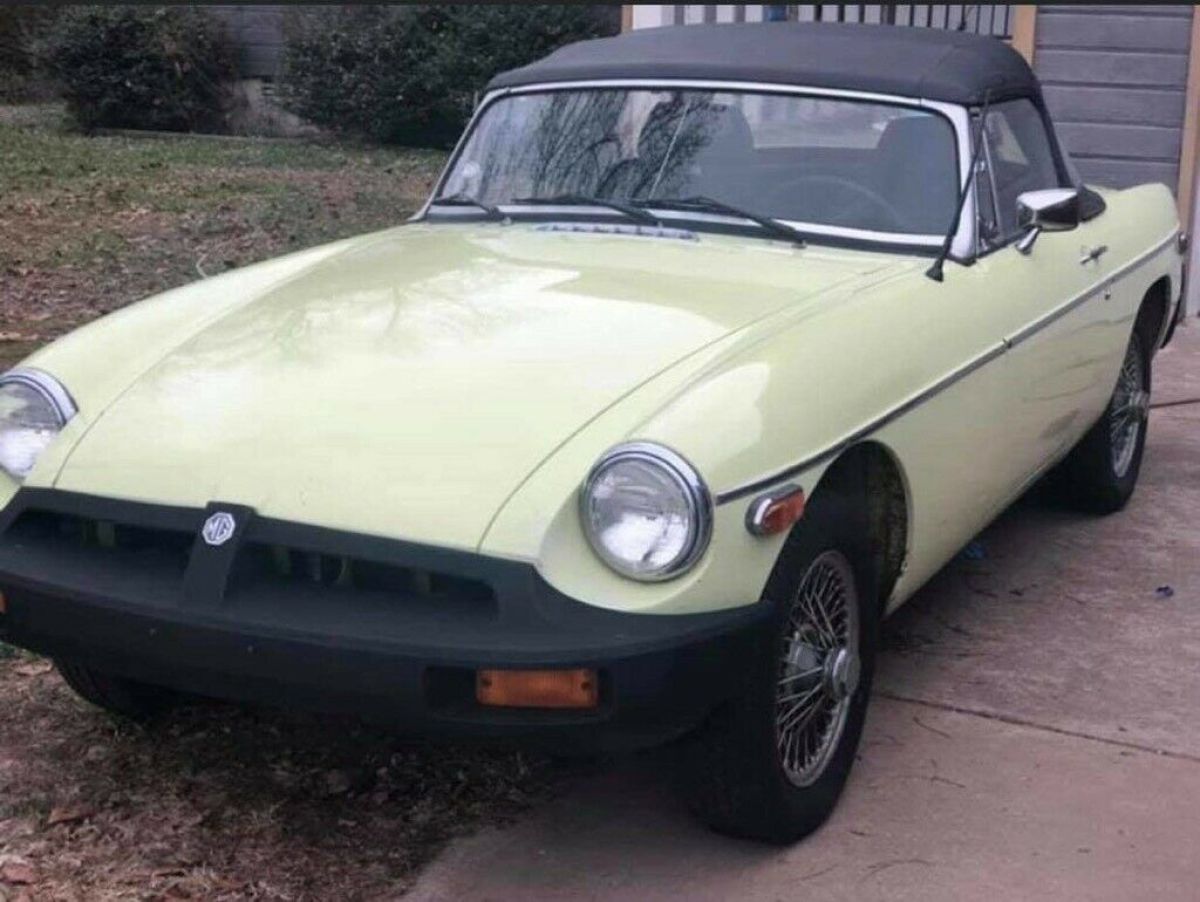 1977 MG MGB base - photo 3