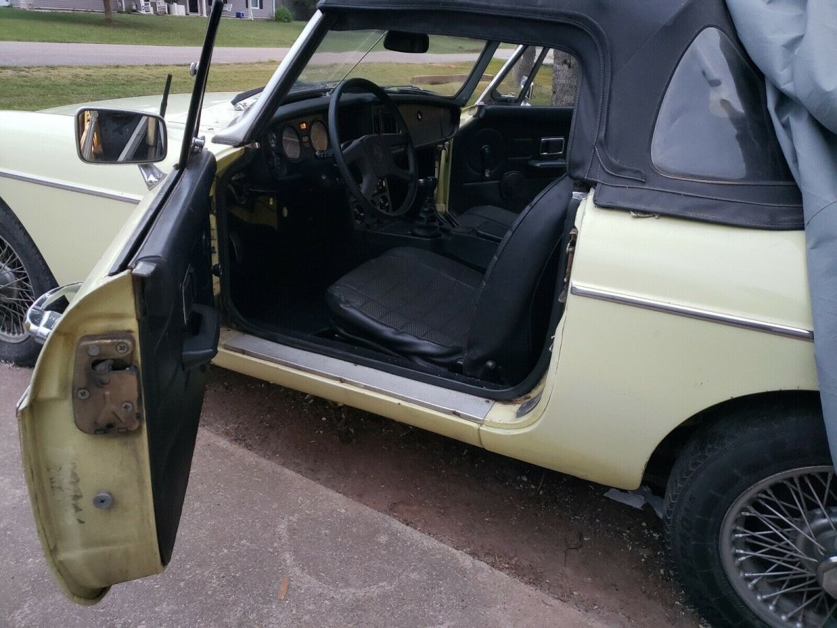 1977 MG MGB base - photo 8