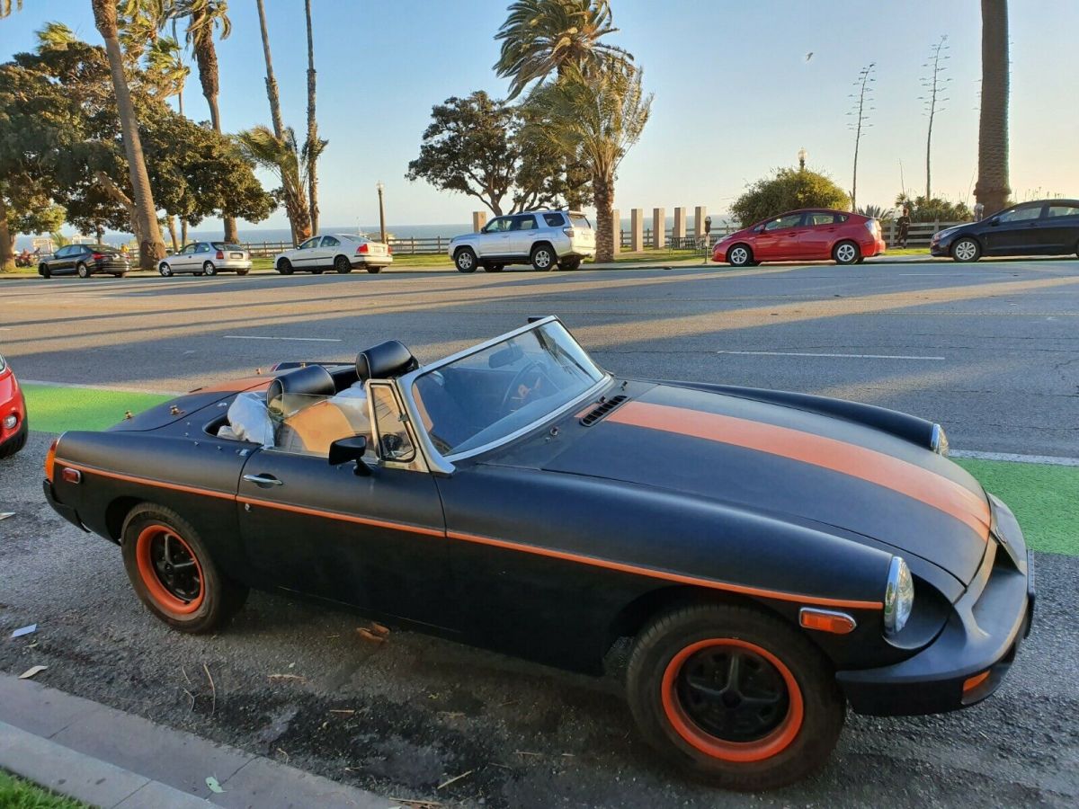 1977 MG MGB MGB ROADSTER SOFT TOP 1.8L 4-SPEED - photo 4