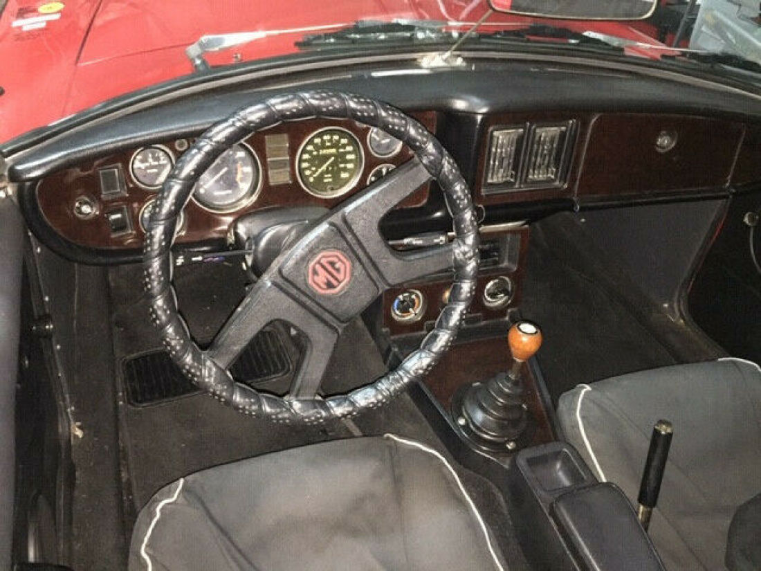 1977 MG MGB MGB ROADSTER SOFT TOP 1.8L 4-SPEED - photo 6