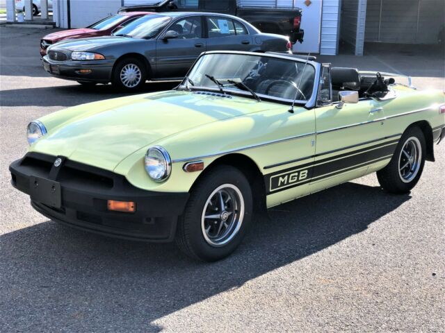 1977 MG MGB No Reserve 1977 MG MGB