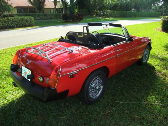 1977 MG MGB Convertible 2 doors - photo 2