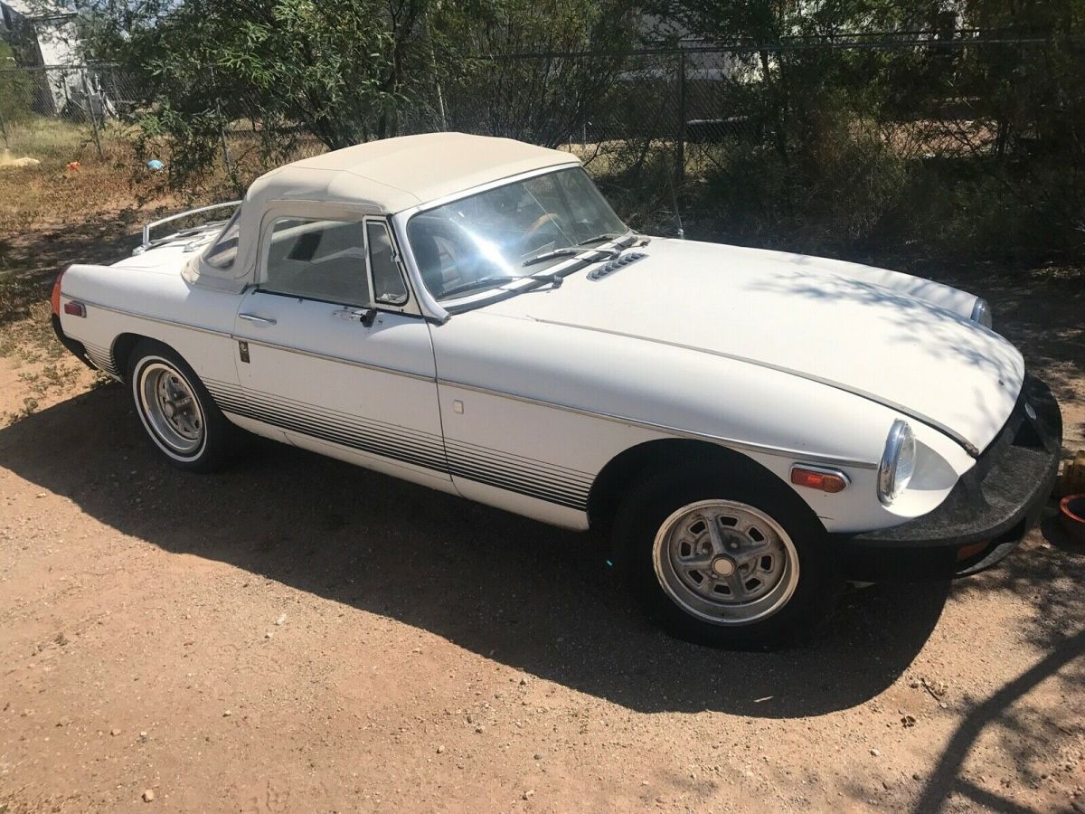 1977 MG MGB Roadster - photo 2