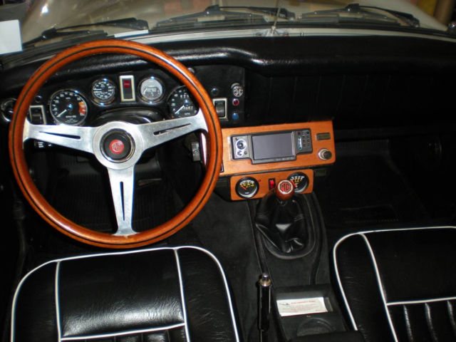 1977 MG Midget - photo 3