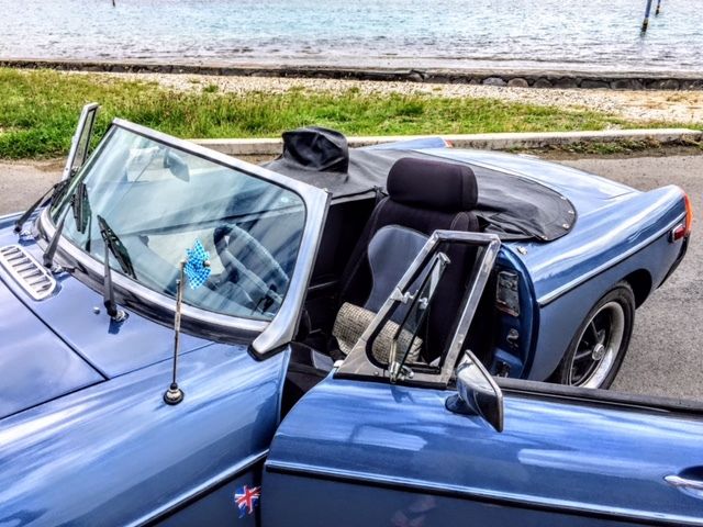 1977 MG MGB Blue - photo 4