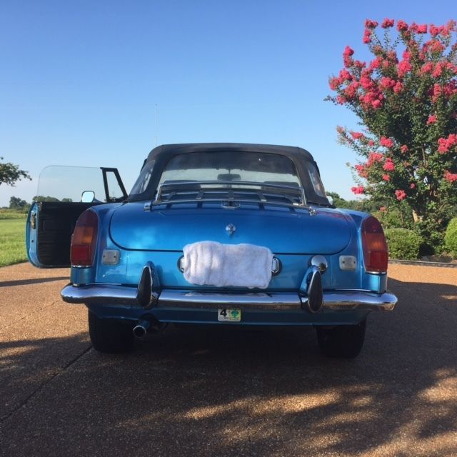 1977 MG MGB convertible - photo 3