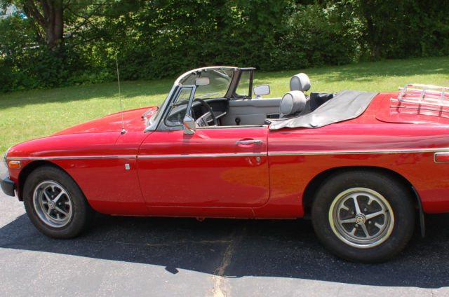 1977 MG MGB convertible - photo 3