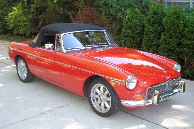 1977 MG MGB - photo 2
