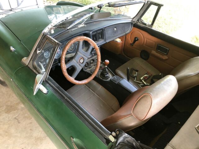 1977 MG MGB - photo 2