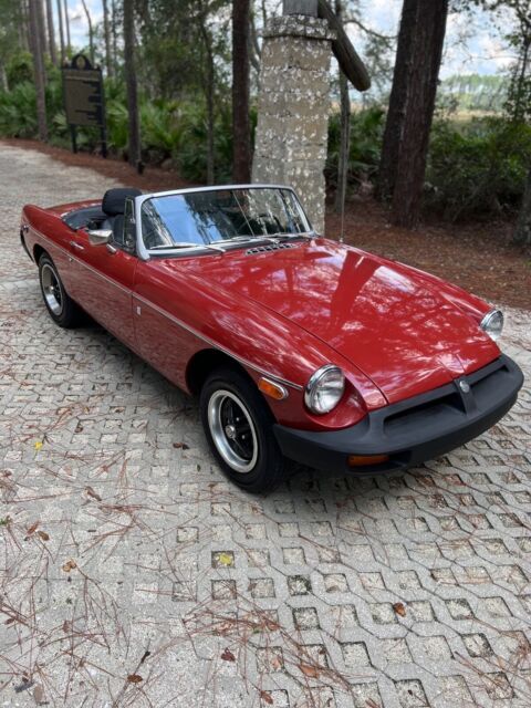 1977 MG B - photo 2