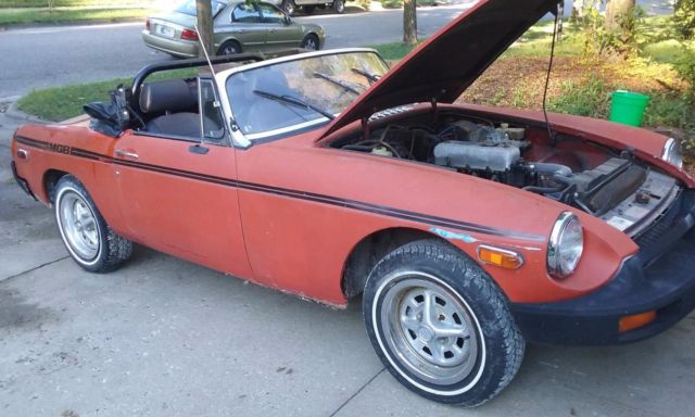 1977 MGB Convertible, roadster , project car Starts and runs fair 1977 MG MGB