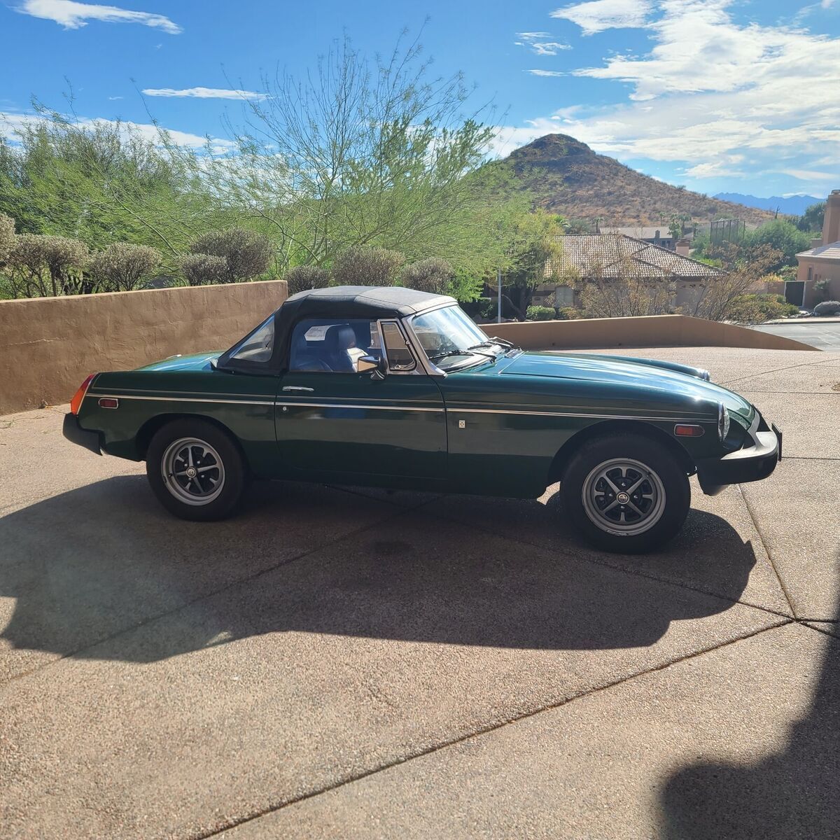 1977 MG MGB - photo 2