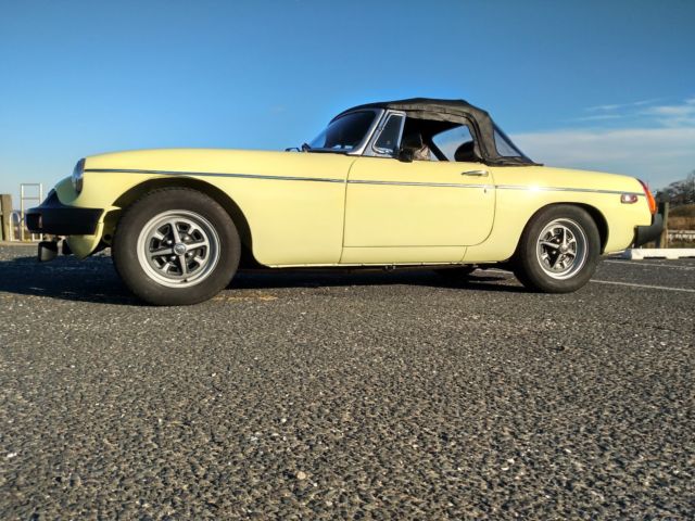 1977 MGB Fully Restored 1977 MG MGB