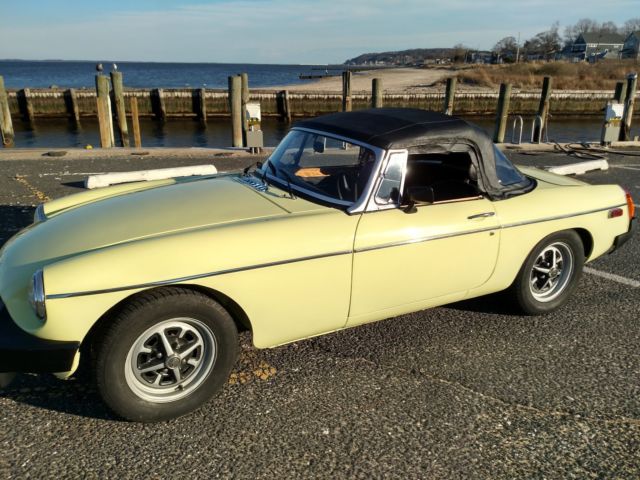 1977 MG MGB - photo 2