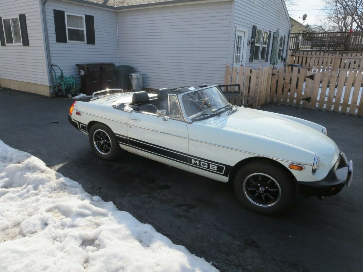 1977 MGB Low miles All maintenance up to date Very Clean 1977 MG MGB