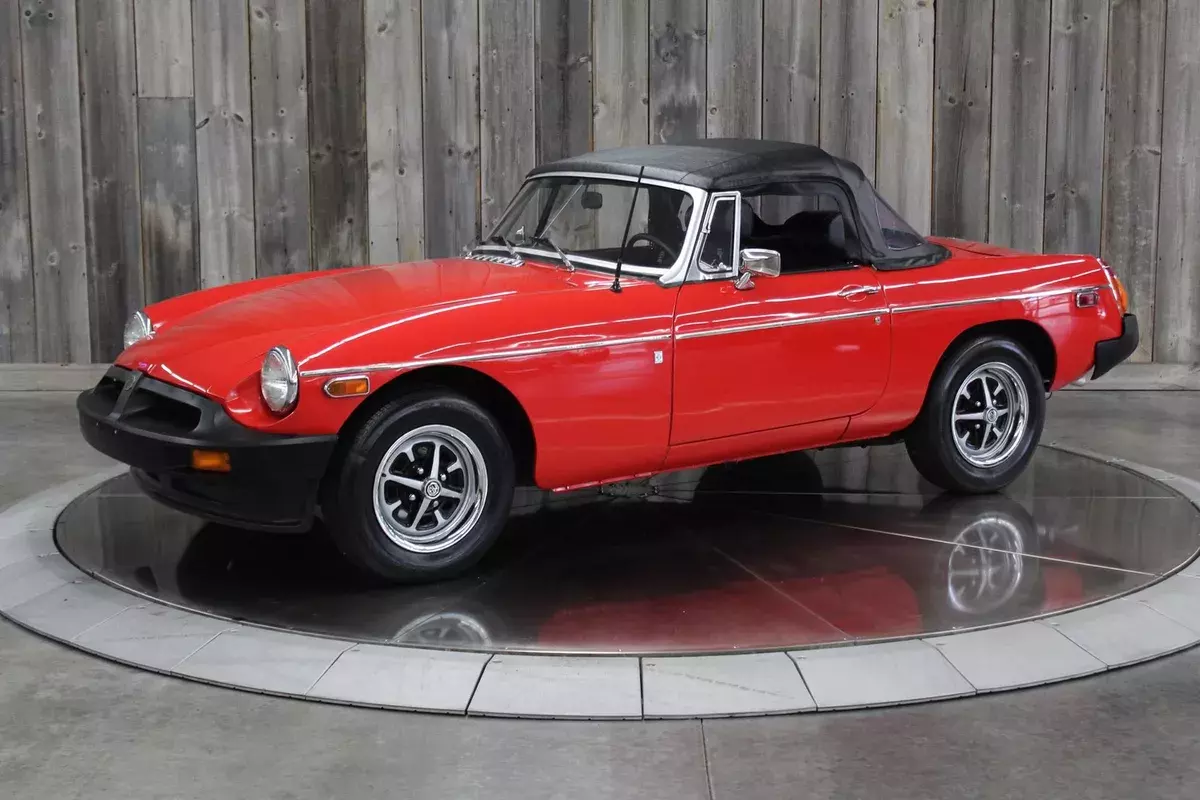 1977 MGB PAY with BITCOIN new paint top and boot 4spd Weber carb downdraft 4 Spe 1977 MG MGB PAY with BITCOIN new paint top and boot 4spd