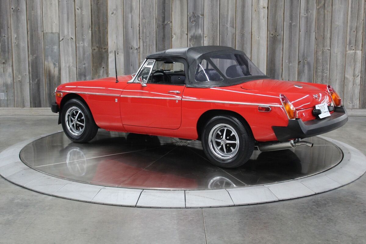 1977 MG MGB PAY with BITCOIN new paint top and boot 4spd - photo 3