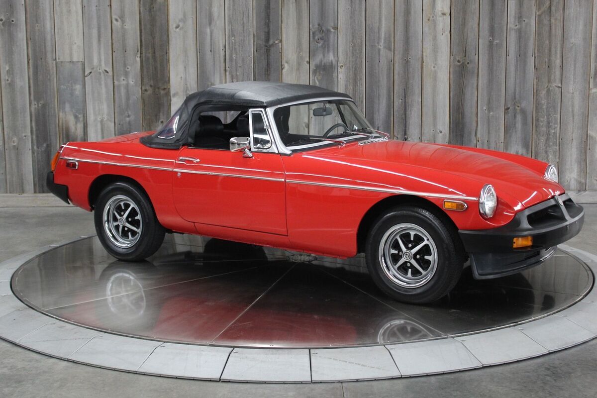 1977 MG MGB PAY with BITCOIN new paint top and boot 4spd - photo 6
