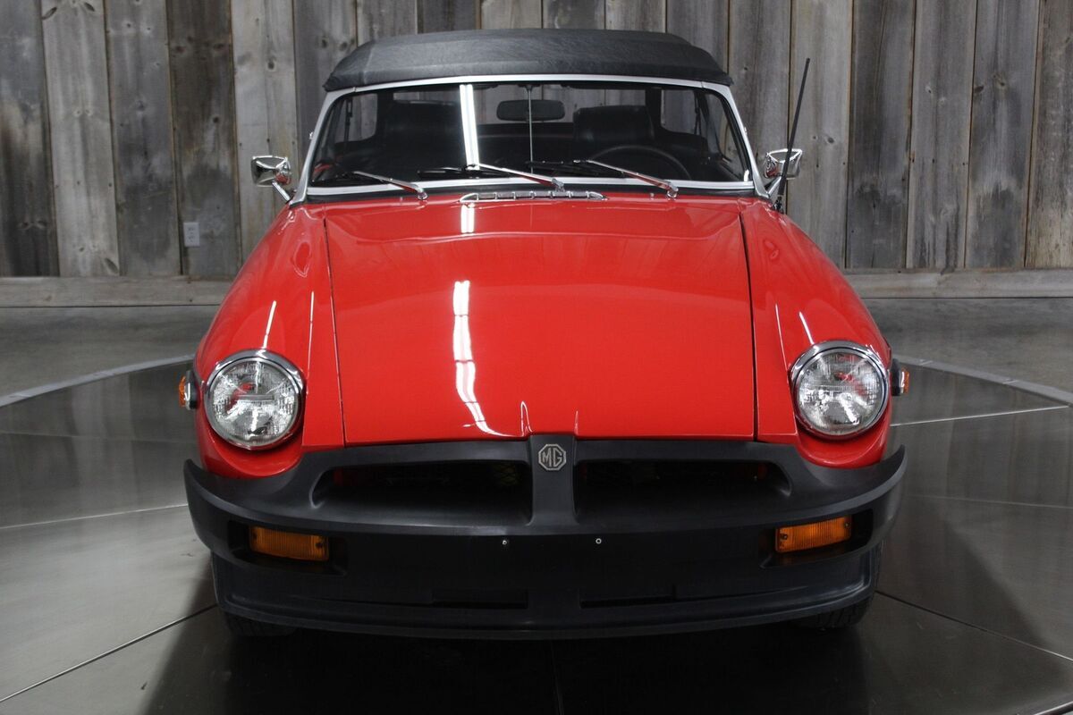 1977 MG MGB PAY with BITCOIN new paint top and boot 4spd - photo 8