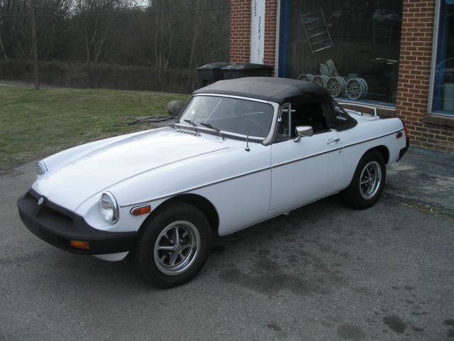 1977 MG MGB - photo 2