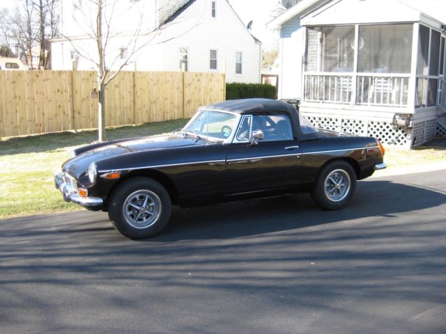 1977 MG MGB convertible - photo 2
