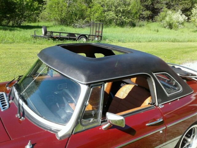 1977 MG MGB - photo 2