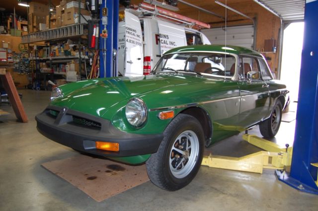 1977 MG MGB Roadster with Hardtoip and Tonneau covers - photo 10