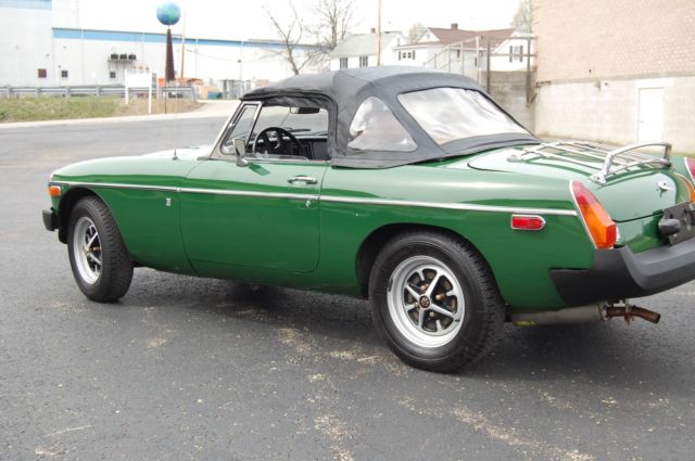 1977 MG MGB Roadster with Hardtoip and Tonneau covers - photo 5
