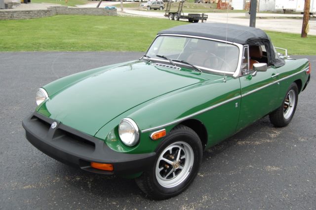 1977 MG MGB Roadster with Hardtoip and Tonneau covers - photo 8