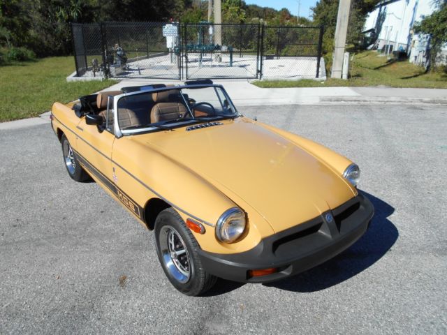 1977 MG MGB - photo 2