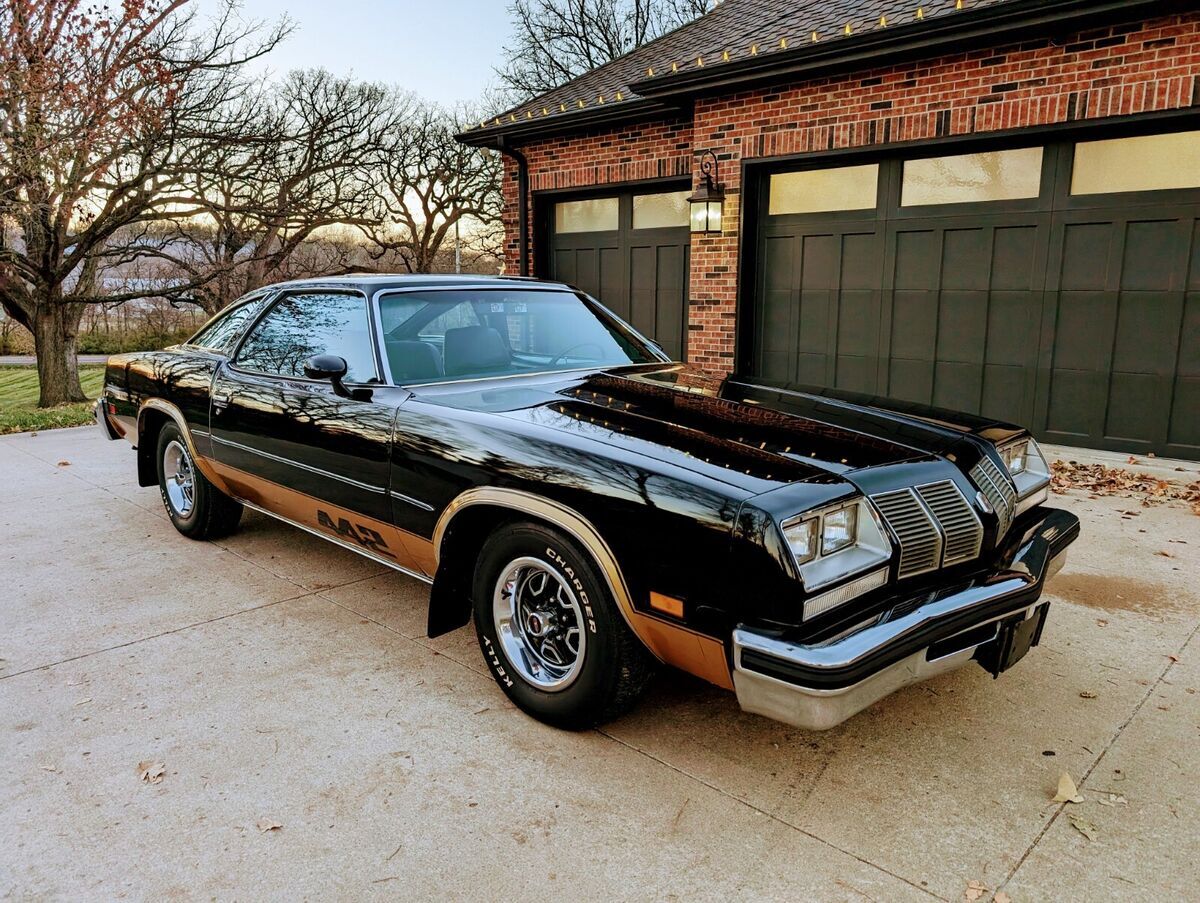 1977 OLDSMOBILE 442 BLACK & GOLD 71K LOW MILE SURVIVOR 5.7L 350ci 4bbl SUNROOF 1977 Oldsmobile 442 BLACK & GOLD 71K LOW MILE SURVIVOR 5.7L 350ci