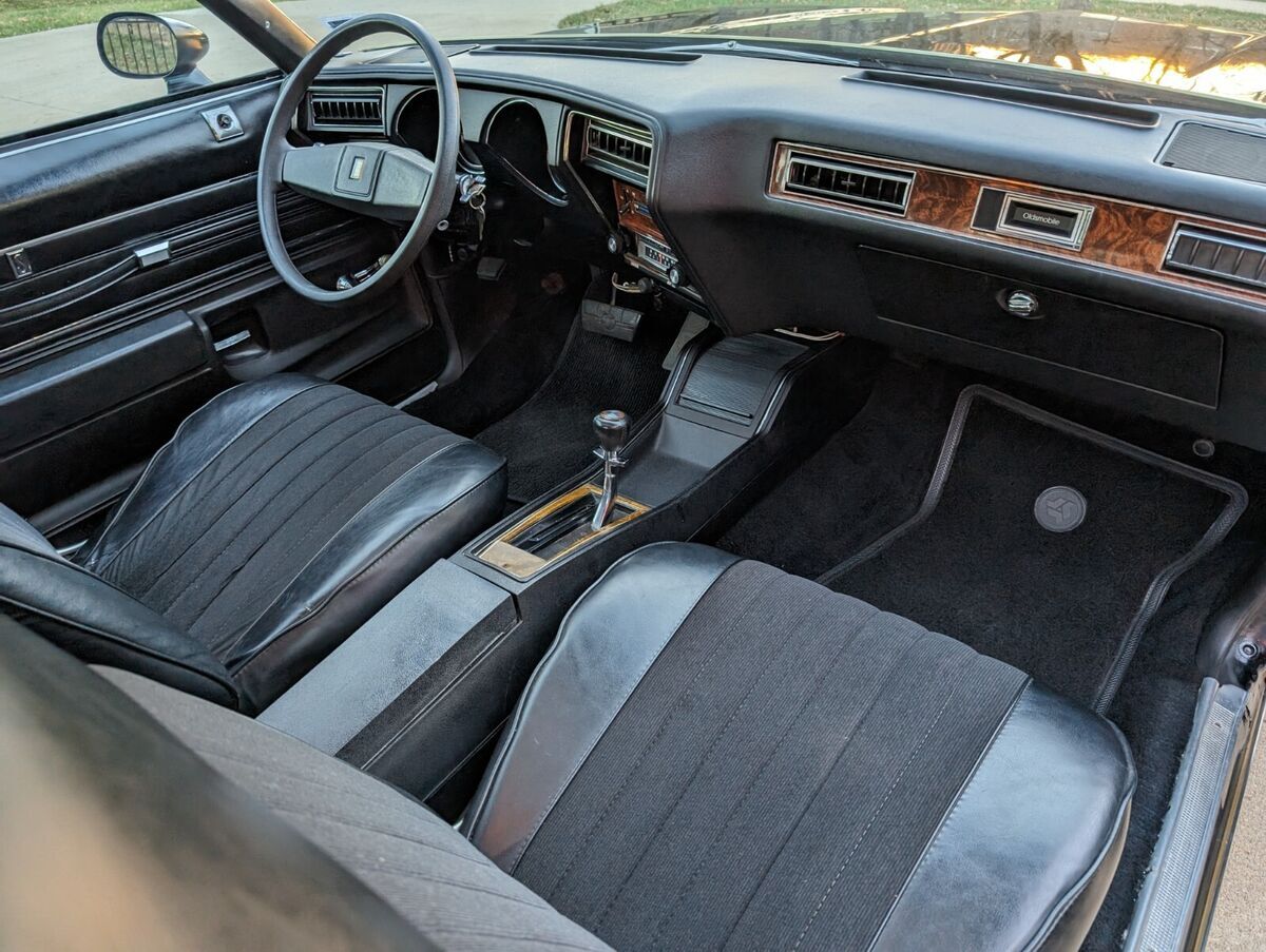 1977 Oldsmobile 442 BLACK & GOLD 71K LOW MILE SURVIVOR 5.7L 350ci - photo 13