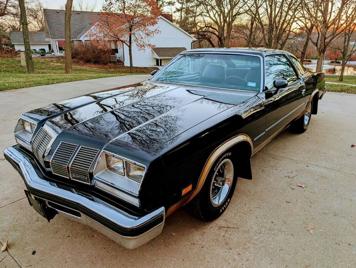 1977 Oldsmobile 442 BLACK & GOLD 71K LOW MILE SURVIVOR 5.7L 350ci - photo 8
