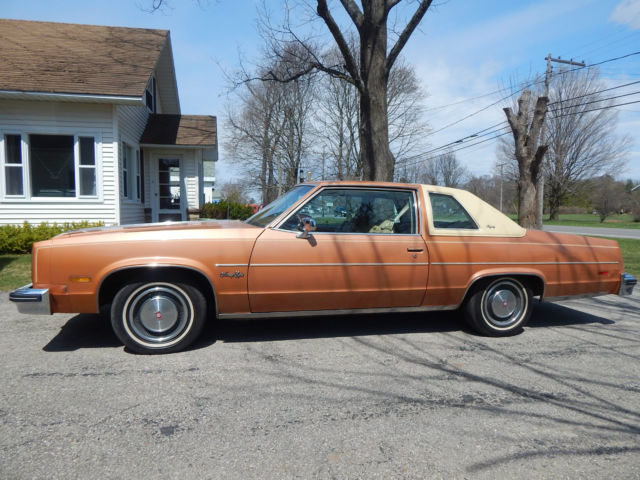 1977 Oldsmobile 98 Ninety-Eight Regency 2-Door Coupe NO RUST Excellent Condition 1977 Oldsmobile Ninety-Eight