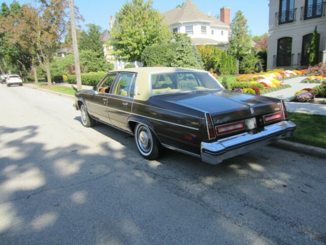 1977 Oldsmobile Ninety-Eight Regency - photo 9
